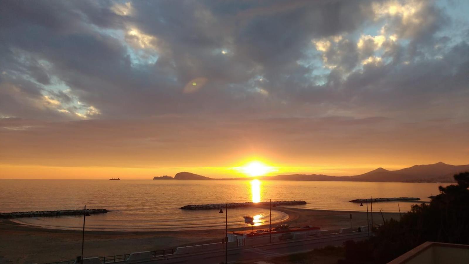 Bordoriva Apartman Formia Kültér fotó