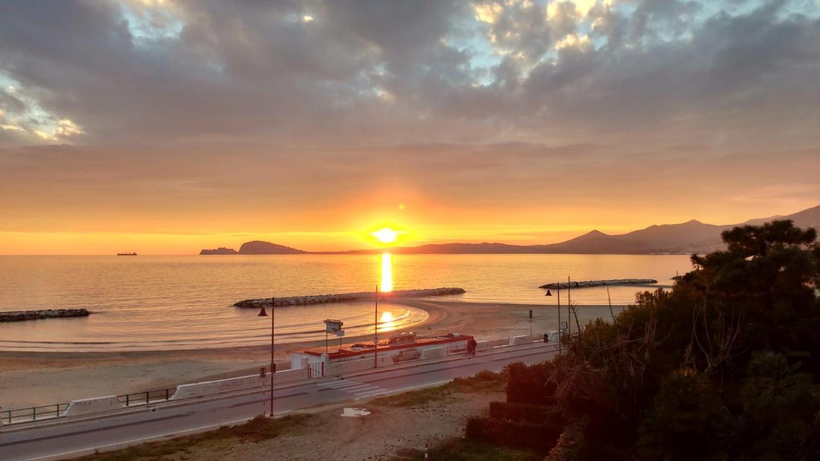 Bordoriva Apartman Formia Kültér fotó